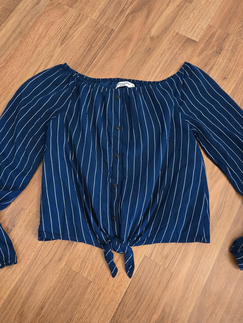 ABERCROMBIE & FITCH KIDS navy blue and white pinstripe blouse button tie up 9/10